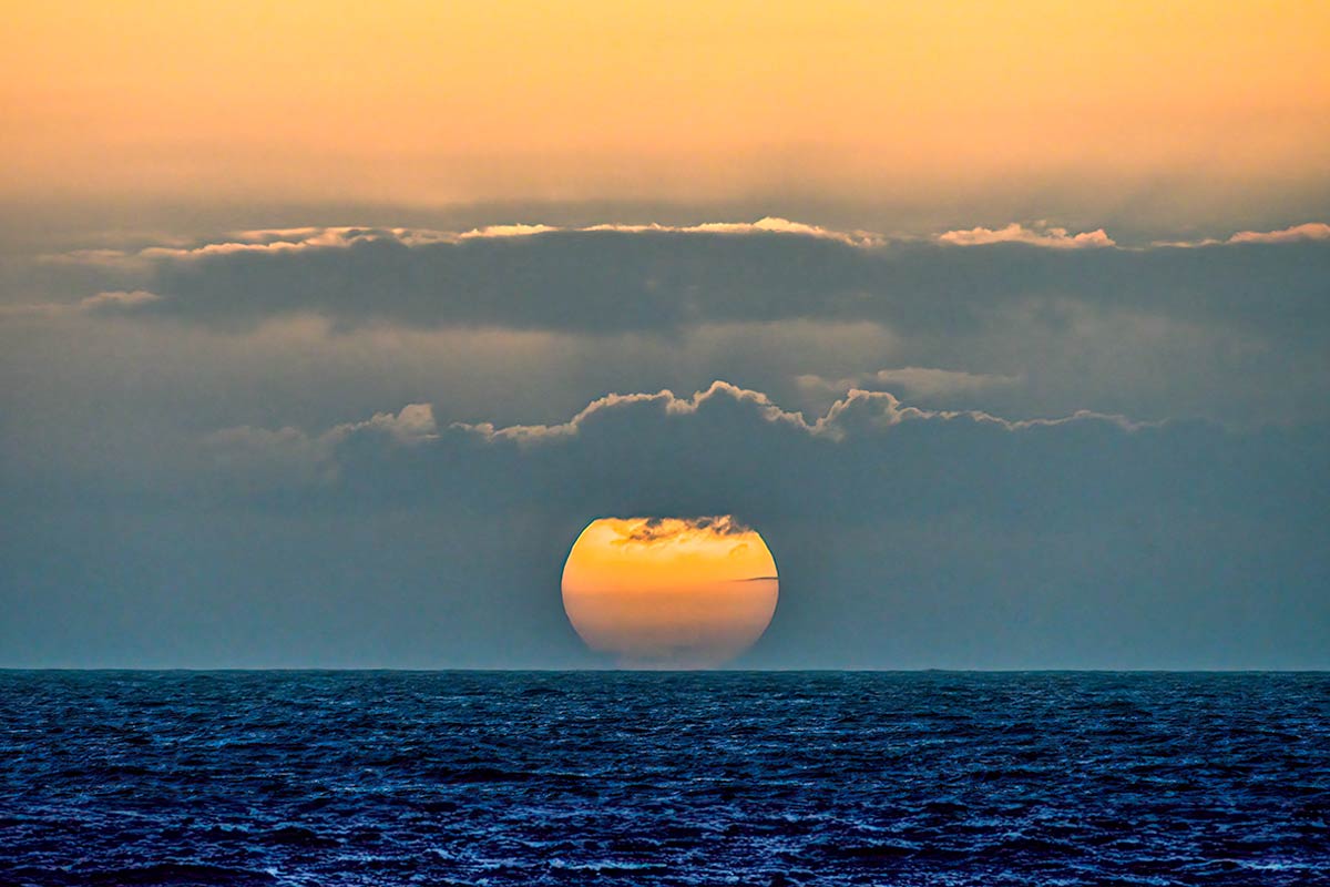 sunset-at-sea-bg