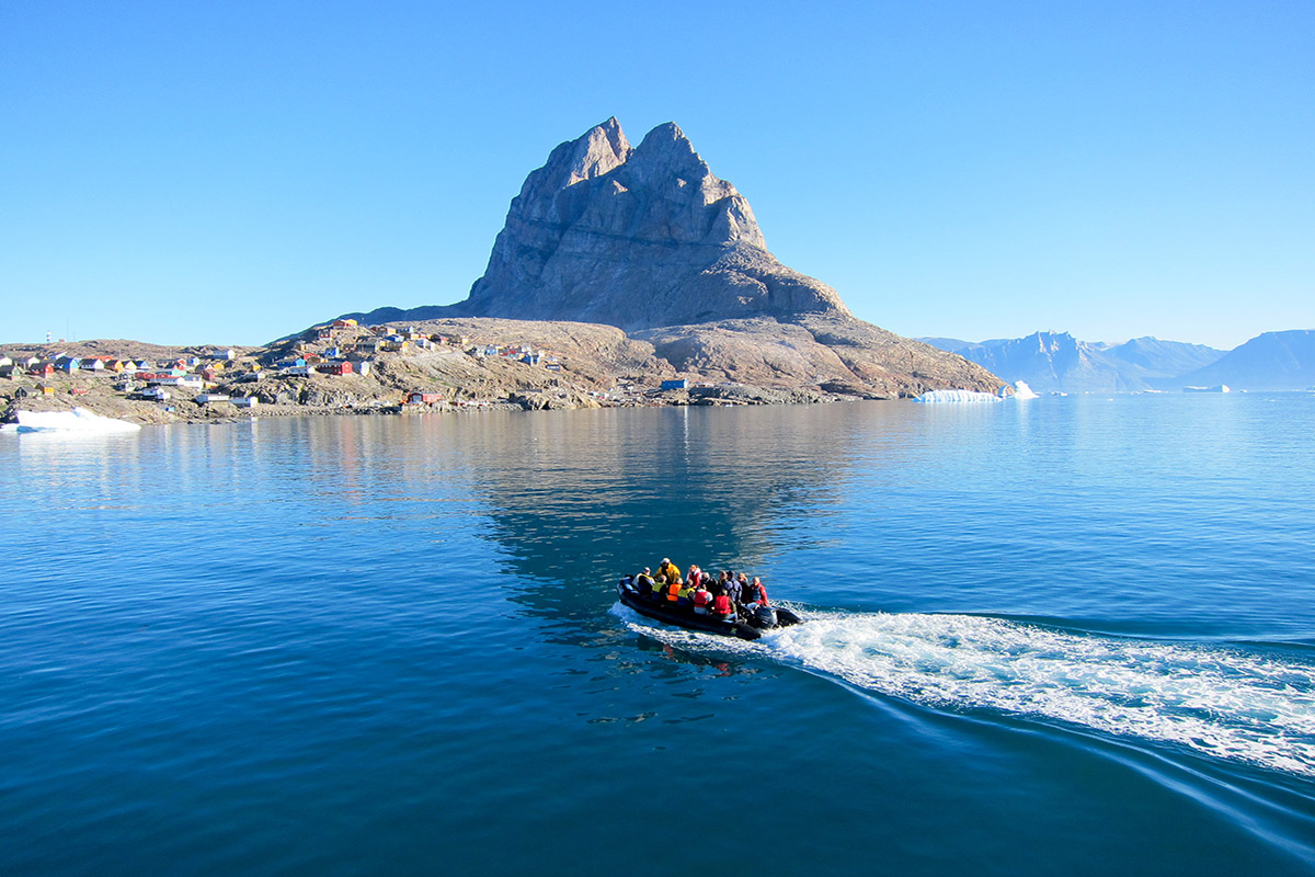 Uummannaq-zodiac-ocean-view-of-the-city
